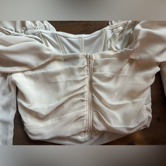 Windsor Cream Off-Shoulder Crop Top - Picture 6 of 9